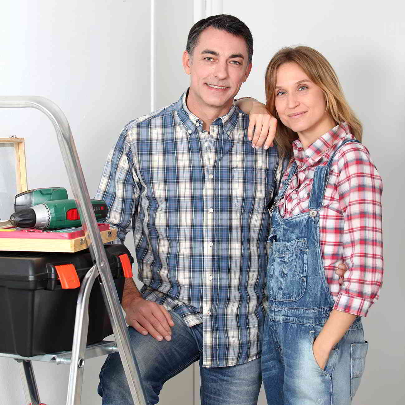couple doing home repairs
